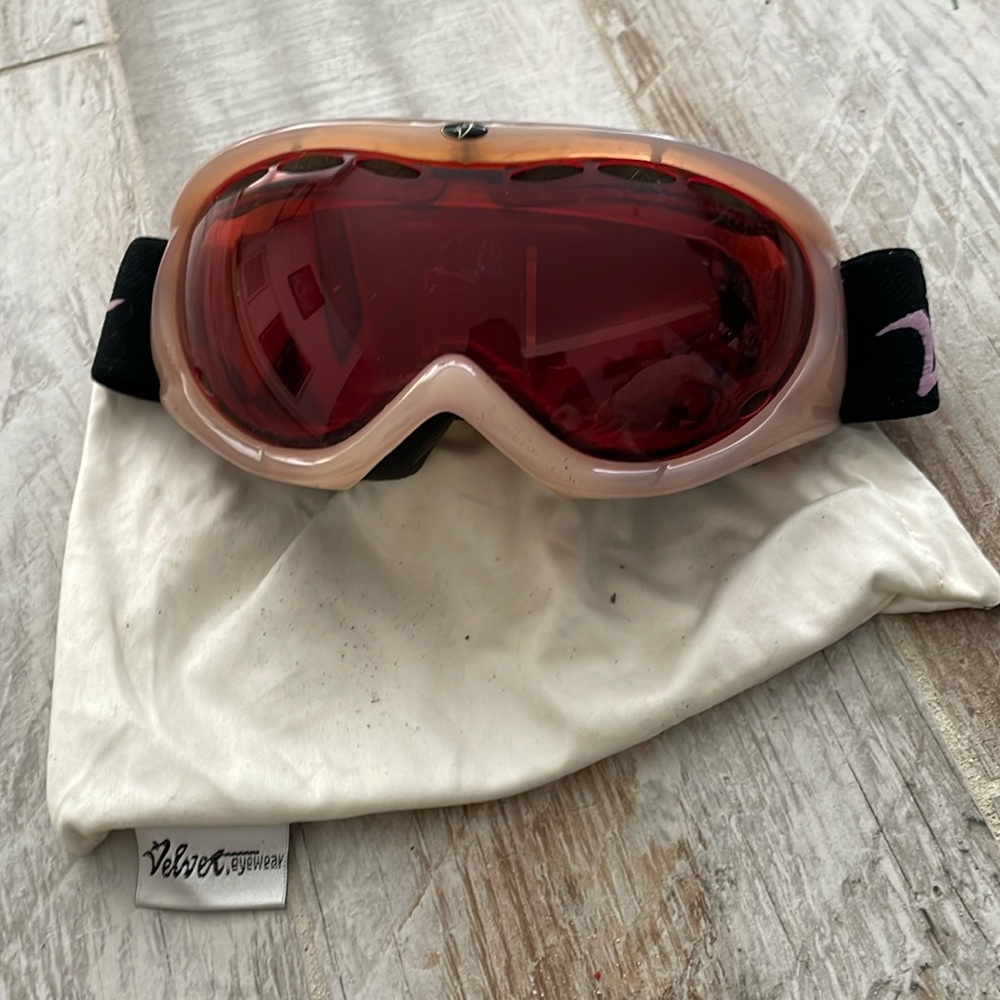 Velvet ladies’ snowboarding/ski goggles